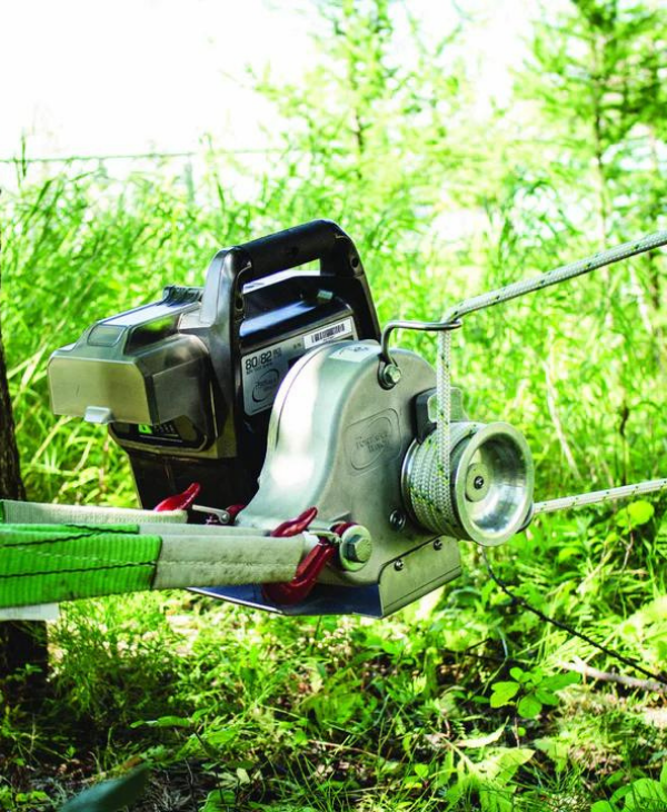 CABESTRANTE DE BATERIA PORTABLE WINCH PCW3000LI