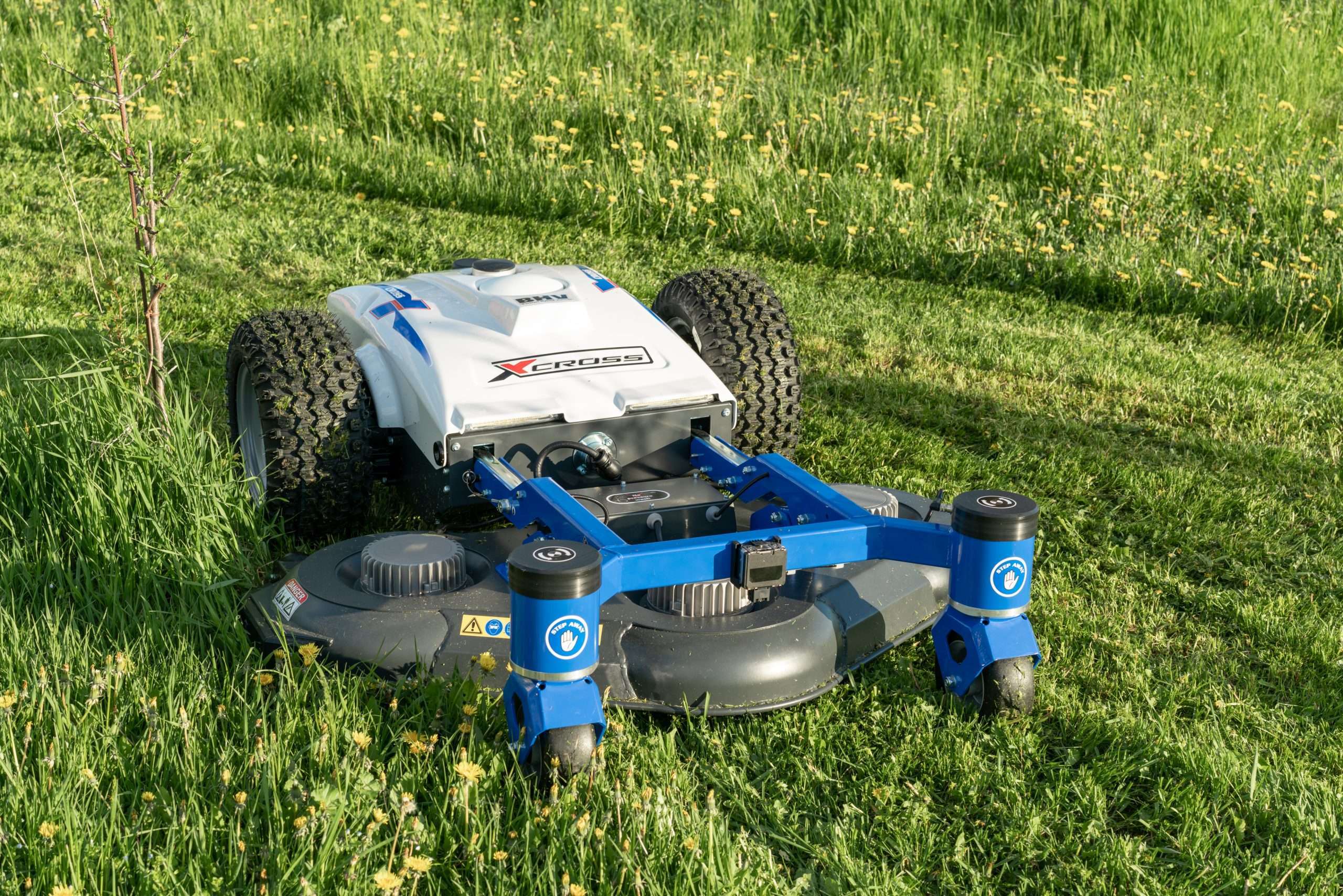 Segadora a Batería de Control Remoto Barbieri modelo X-CROSS - Imagen 2