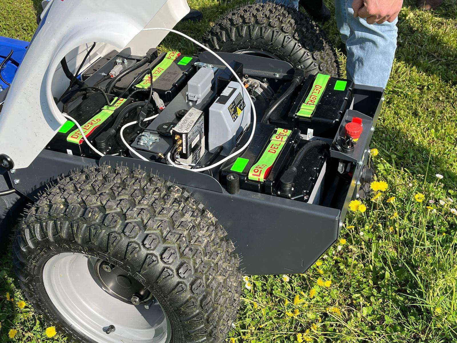 Segadora a Batería de Control Remoto Barbieri modelo X-CROSS - Imagen 4